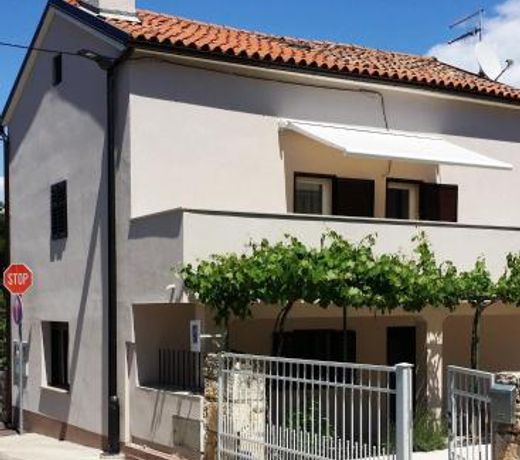 House Mergi 2