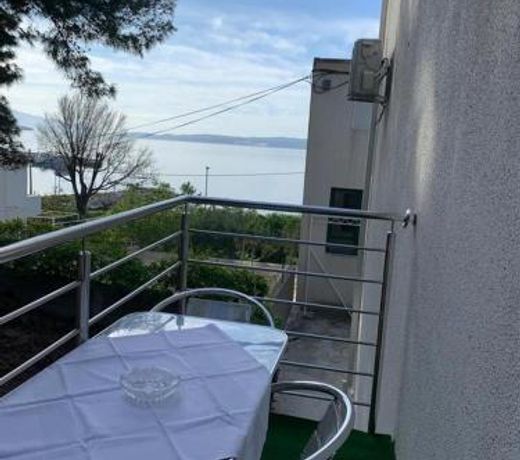Apartments by the sea Duce, Omis - 2992