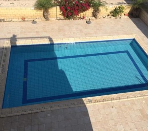 Beautiful spacious 2-Bed Apartment in Xylofagou