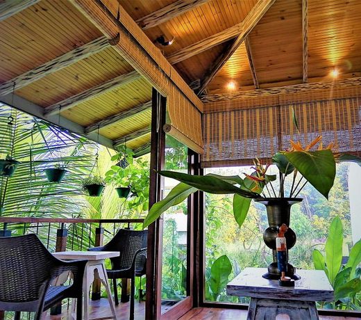 A boutique hotel in Athurugiriya, Colombo
