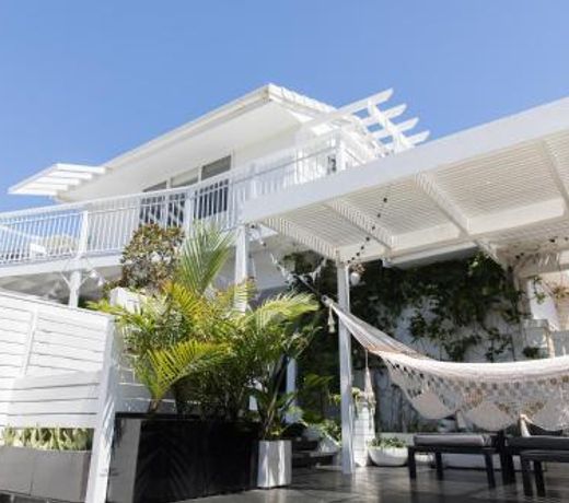 White Beach Cottage