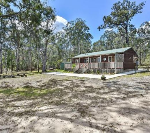 Wallaby Cottage - cute Accom in bushland setting