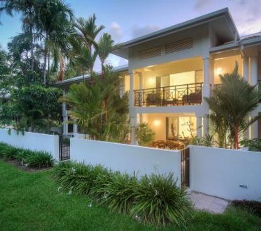 Plantation 2 - Absolute Beachfront