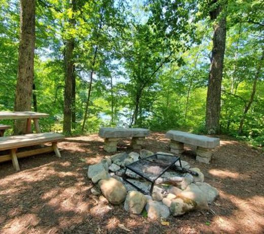 Tentrr - Camp Lake Grinnell