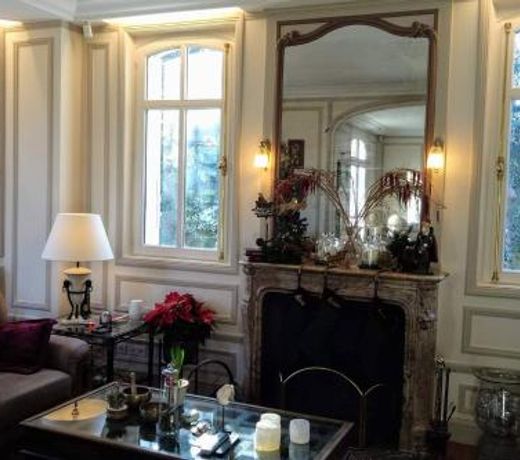 Villa de caractere 8 a 16p, 350 m2 - 15 mn Paris, 10 mn Versailles