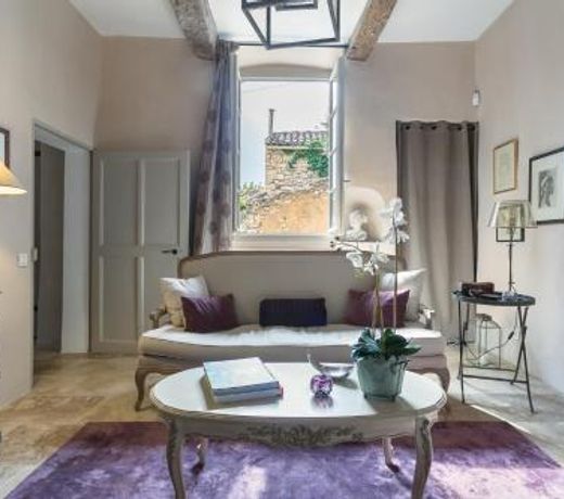 Luxurious Provencal Village House, Walk to Village Pool
