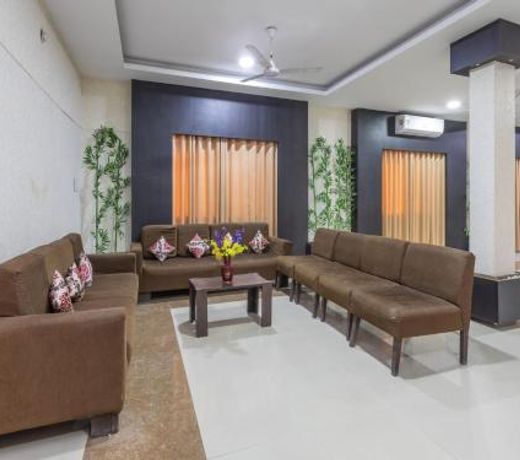 OYO 77596 Nambiaparambil Convention Center