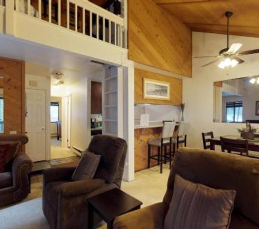 Shady Cove Condominium