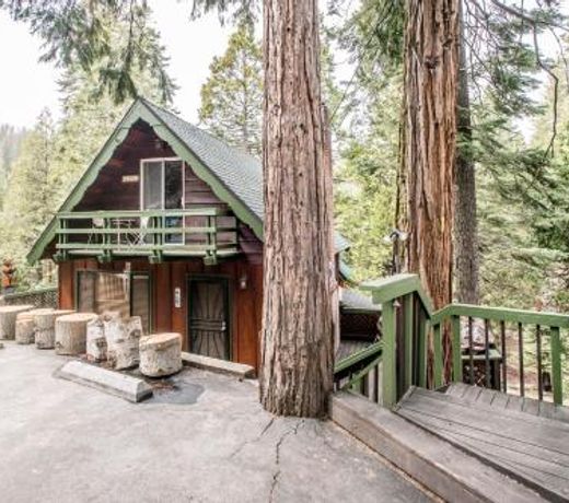 Shaver Village Chalet