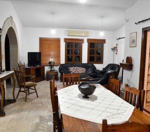 Lasa Black Rock villa