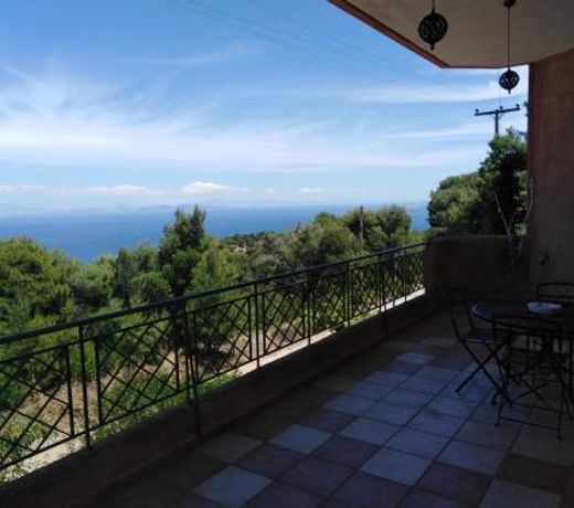 Amoni Bay