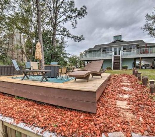 Unique Milton Home with Fire Pit, Dock and Grill!