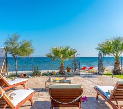 House with 3 bedrooms in Marathon with wonderful sea view enclosed garden and WiFi