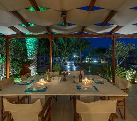 House with 3 bedrooms in Marathon with wonderful sea view enclosed garden and WiFi