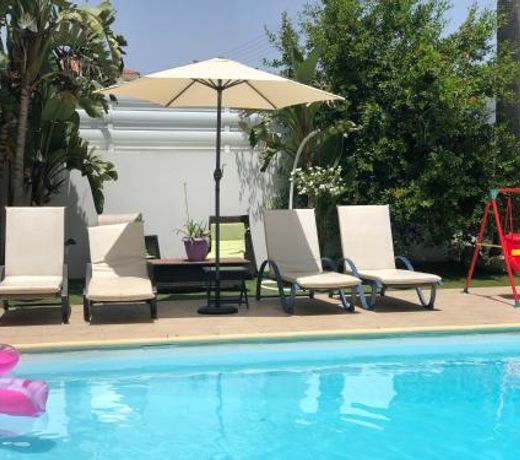 Villa Victoria