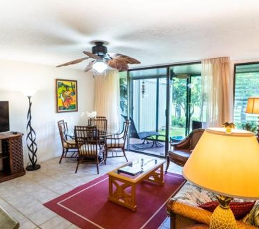 Elegant Turtle Bay Condo