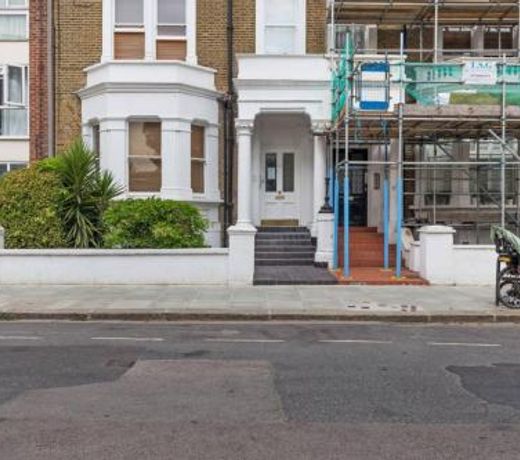 GuestReady - Bright & Spacious Kensington Flat