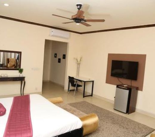 Westin Suites Guest House