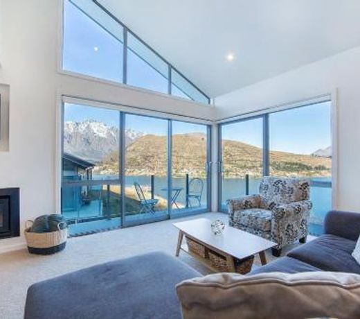 Executive Living in Bluewater - 3 Bedroom Apartment