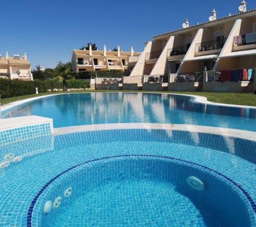 House F Sao Rafael Beach - Free Wifi & Airco, NETFLIX ready - 300m from the beach