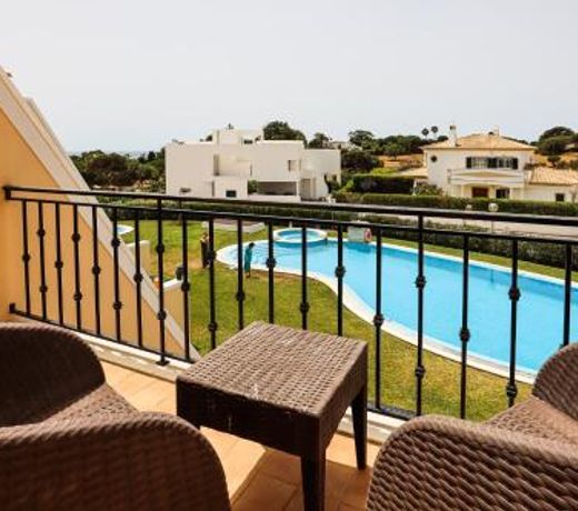 House F Sao Rafael Beach - Free Wifi & Airco, NETFLIX ready - 300m from the beach