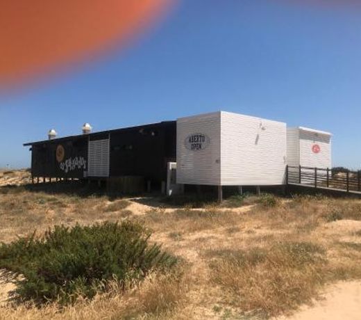 Salgados Beach Apartment 6A