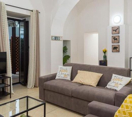 Agathe Guest House