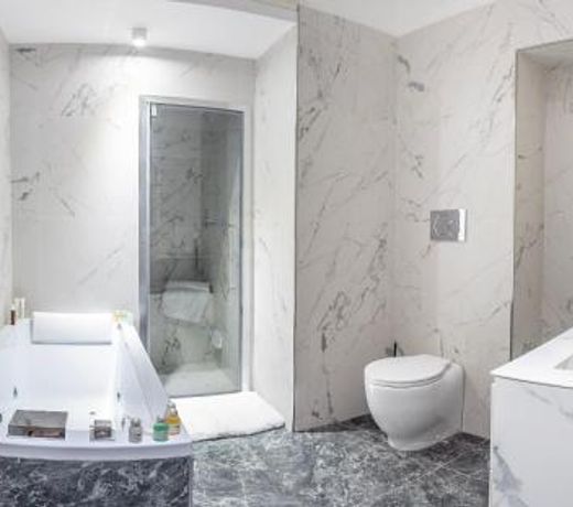 Domus Nannini SPA - L' Arco di Matteotti