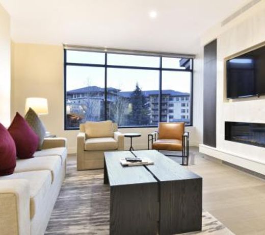 Ski in-ski out Modern 2 BR Residence in Canyons Village condo