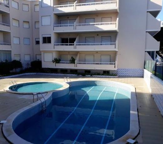 Apartment with 2 bedrooms in Quarteira with shared pool and furnished balcony 200 m from the beach