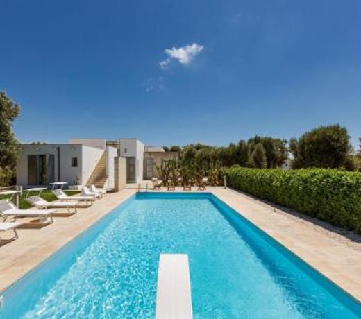 Villa Torre Guaceto con piscina by Wonderful Italy