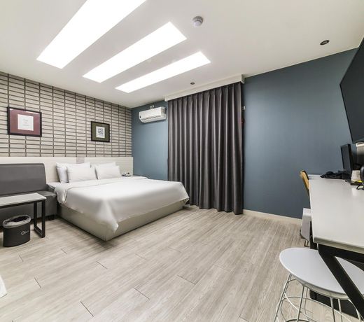 Bucheon Hotel O2