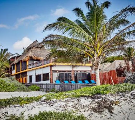 Chillaxing Beach Front House