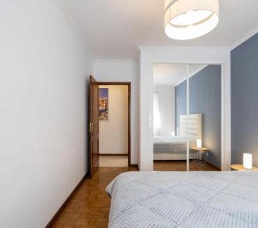 GuestReady - Bright and Modern 2BR Flat in Vila Nova de Gaia