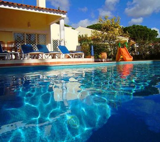 Vale do Lobo Villa Sleeps 8 with Pool and Air Con