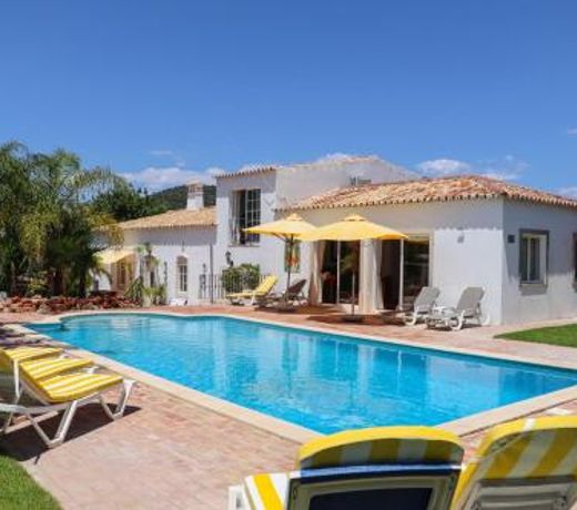 Idyllic Farm House with huge Garden for 14PAX