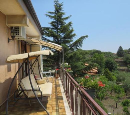 Casa Vacanze "Sotto il Vulcano"