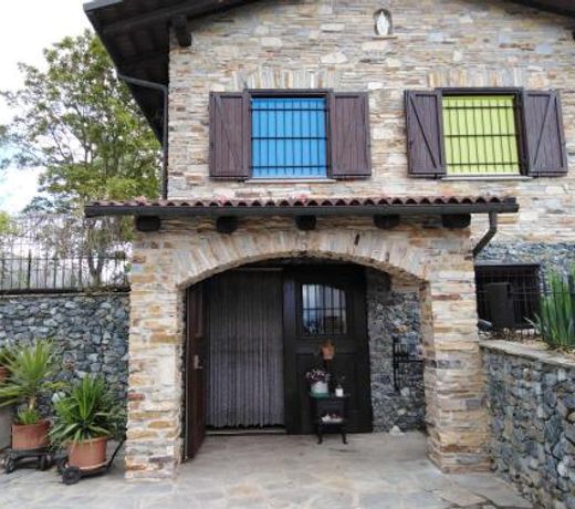 La Casa Dietro Il Campanile