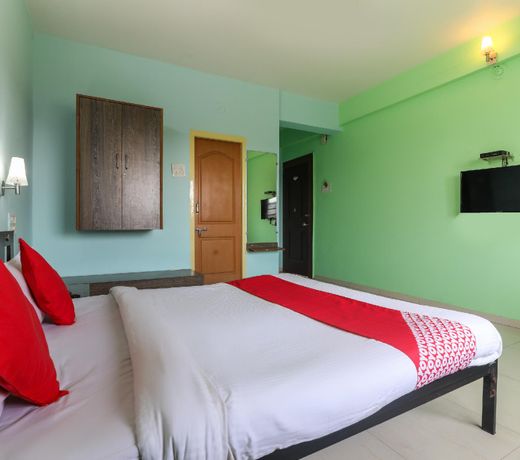 OYO 71837 Hotel Landmark