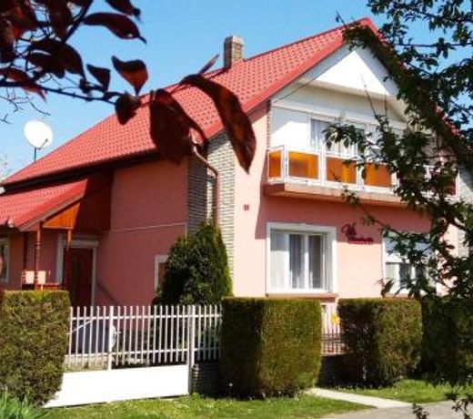 Holiday home in Balatonkeresztur 37078