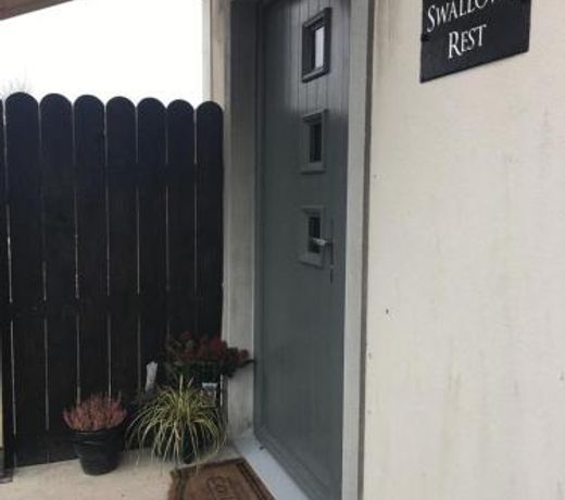 Swallow's Rest Garden Apartment