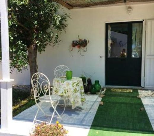 House with one bedroom in Assemini with furnished garden and WiFi 12 km from the beach