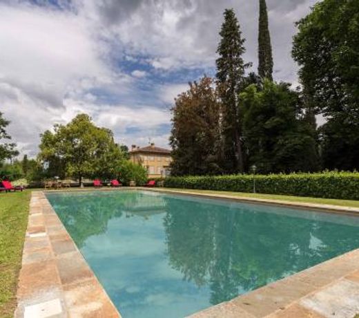 Coselli 's Collection. Luxury Villas Rental