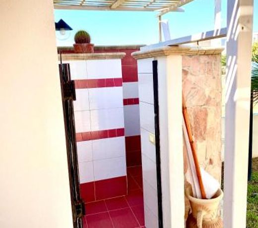 Villa Mary con GIARDINO a due passi dal MARE SANIFICATA