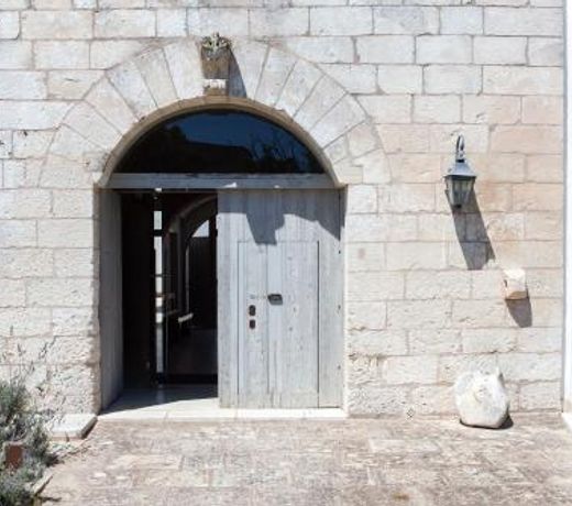 Masseria 8 camere e 10 bagni, piscina mare m880