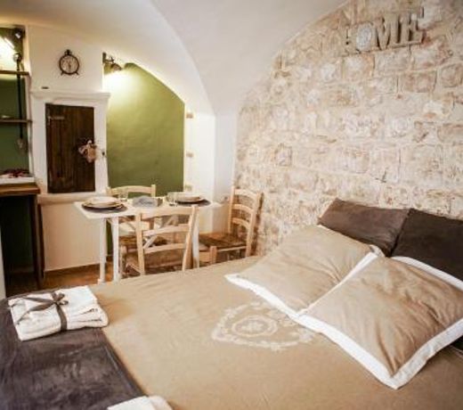 HOME 5 - Via Nuova
