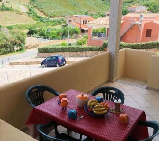 Apartment with 2 bedrooms in Franculacciu with shared pool and furnished balcony 5 km from the beach