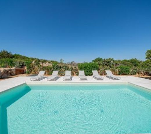 Villa Adele, con piscina a 700 mt dal mare