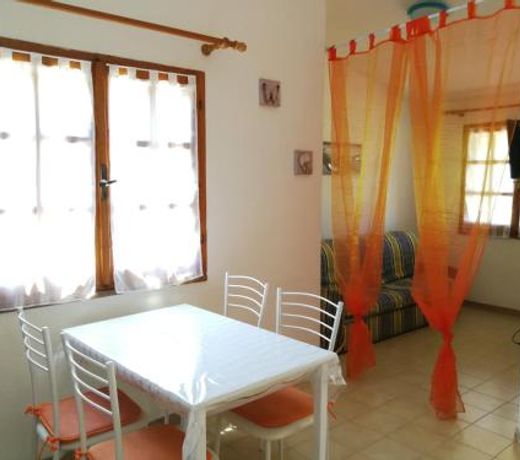 San Teodoro Centro a due passi dal mare Giardino di Cala d'Ambra Appartamento Arancio