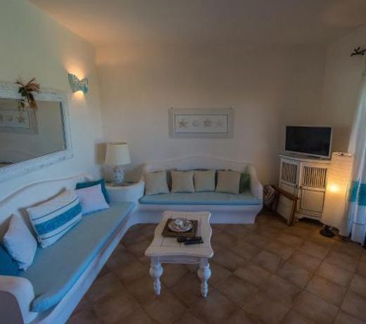 Villa con Piscina e Vista Mare